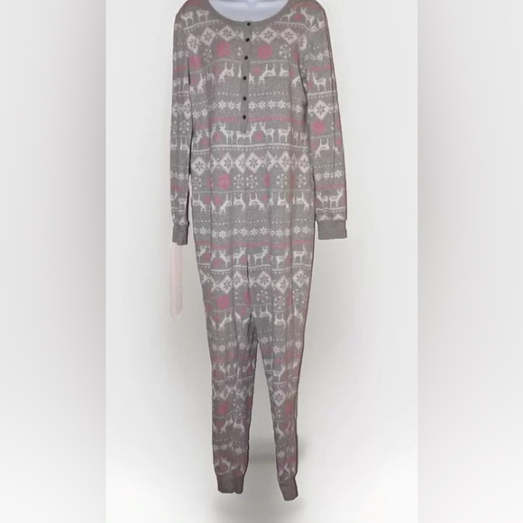 Xhilaration cotton gray pink  Onesie snowflake reindeer holiday Christmas Pjs - Picture 1 of 6